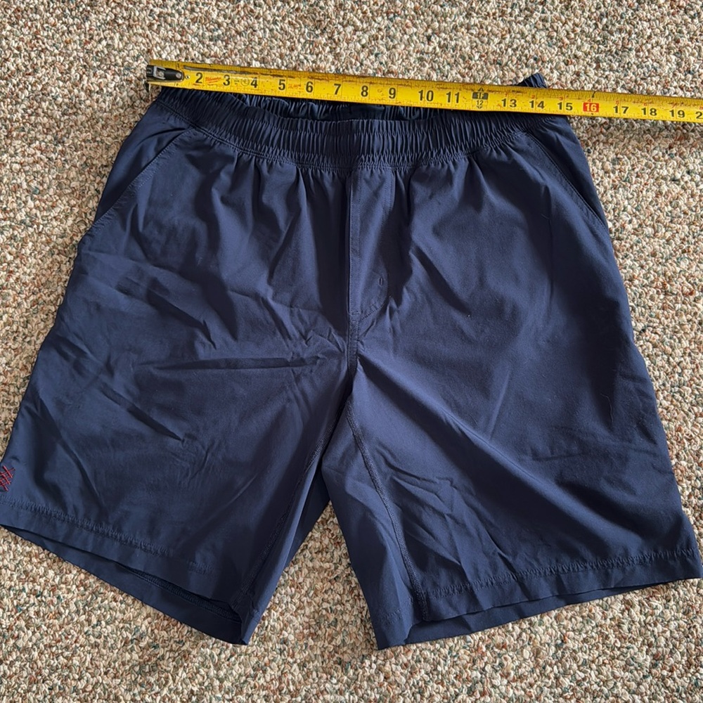 Rhone shorts size m navy
